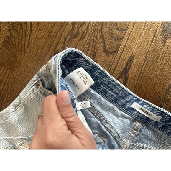 GRLFRND Helena Short in Kiki Womens Size 25 Light-wash Distressed Jean G0800 - Picture 5 of 10
